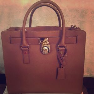 100%Auth & NEW- MICHAEL Michael Kors Hamilton Tote